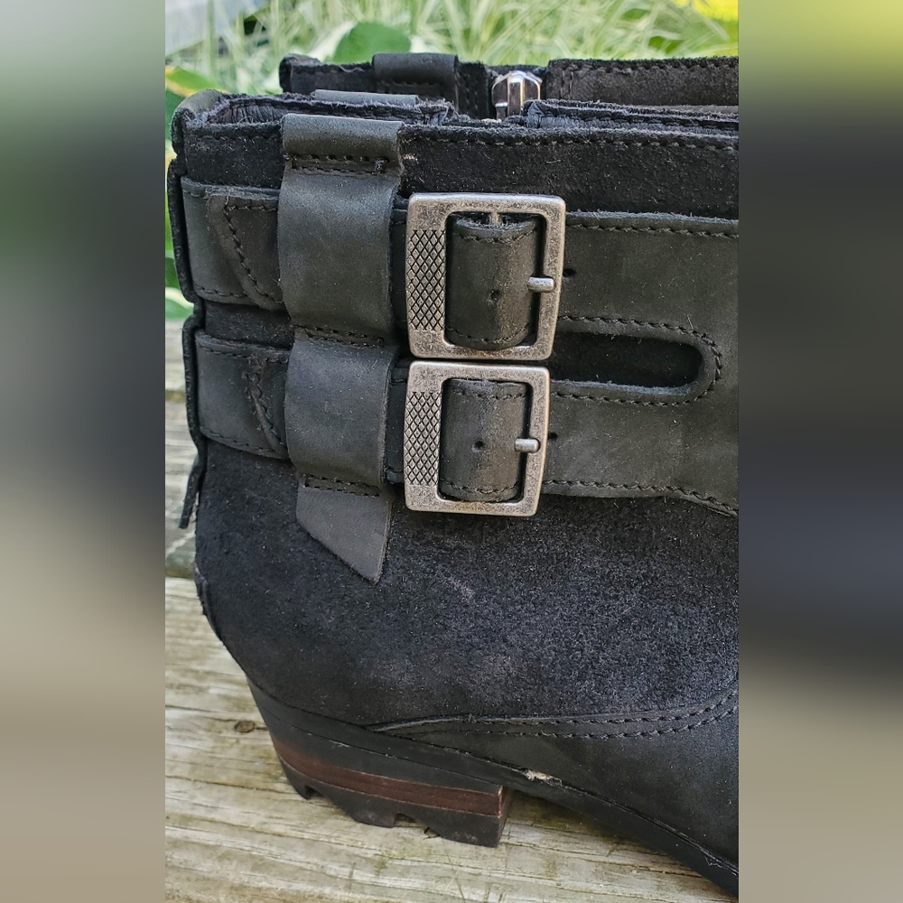 Sorel Black Ankle Boots with Buckle Detail - Picture 4 of 9
